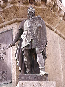 Richard I (statue in Falaise)